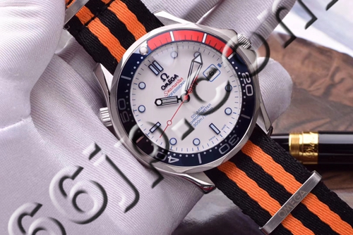 オメガ時計正面デザイン